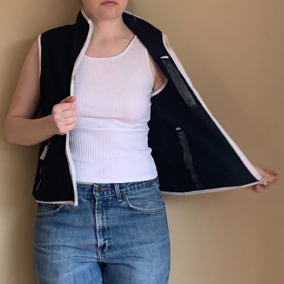 Vintage Zip-up Vest - Picture 2 of 11